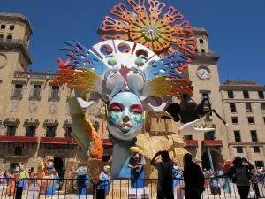 LAS 7 MEJORES FIESTAS DE LA COMUNIDAD VALENCIANA EN VERANO