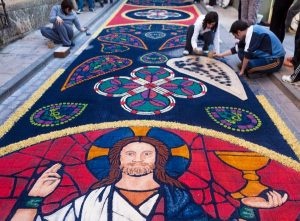Alfombras de Serrín de Elche de la Sierra